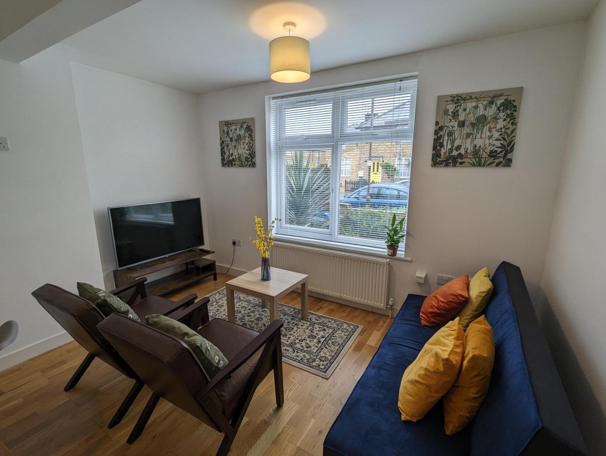 Fantastic 3-Bedroom House In London Morden  Exterior photo